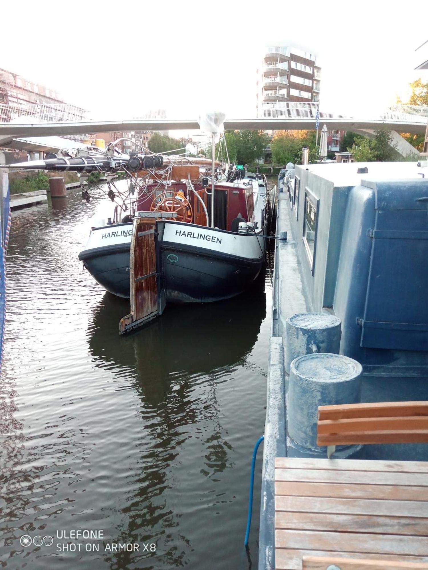 Boat & Breakfast Bellevue Hotel en barco Gante